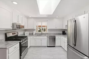 106 Pine St, Yarmouth, MA 02675 - Photo 12