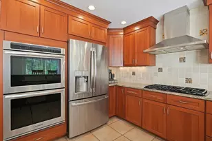 8 Weyman Ln, Sharon, MA 02067 - Photo 16