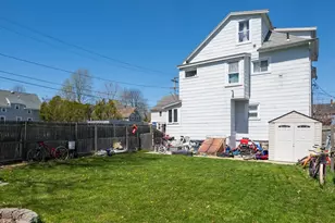 97 Center St, Fairhaven, MA 02719 - Photo 6