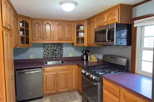 52 Prospect St, Greenfield, MA 01376 - Photo 10