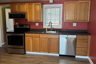 209 South St, Plainville, MA 02762 - Photo 6