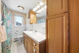 28 Elmwood St, North Andover, MA 01845 - Photo 18