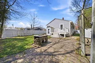 28 Elmwood St, North Andover, MA 01845 - Photo 2