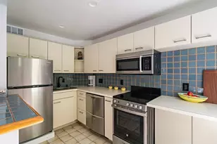 63 W Cedar St, Boston, MA 02114 - Photo 8