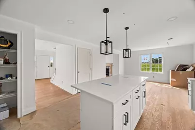49 Thompson St, Middleborough, MA 02346 - Photo 4