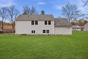 16 Beverly St, Dartmouth, MA 02747 - Photo 10