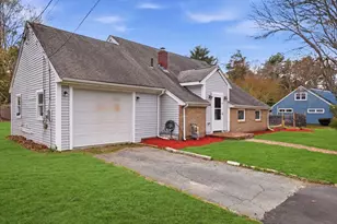 16 Beverly St, Dartmouth, MA 02747 - Photo 8