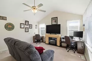 943 Stonegate Landing, Dighton, MA 02764 - Photo 4