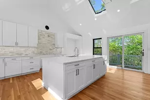 7 Garden Rd, Wellesley, MA 02481 - Photo 8