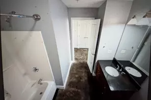 21 Illinois St, Worcester, MA 01610 - Photo 12