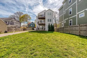 10 Irma St, Boston, MA 02124 - Photo 36