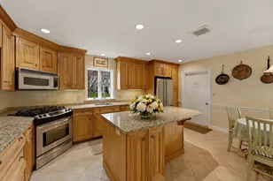 44 Fairway Dr, Plymouth, MA 02360 - Photo 4