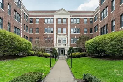 137 Englewood Ave #5, Boston, MA 02135 - Photo 2
