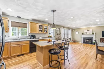 1 Tallowood Ln, Amesbury, MA 01913 - Photo 8