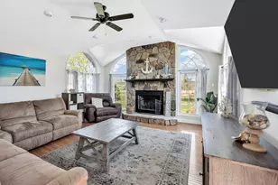 2165 Pleasant St, Dighton, MA 02715 - Photo 14