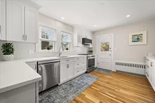8 Myles Standish Rd, Boston, MA 02132 - Photo 16