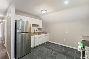 33 Garfield St, Lawrence, MA 01843 - Photo 2
