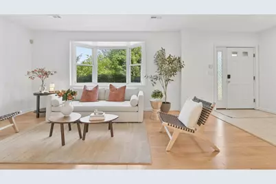 110 Coolidge Hill Rd #2, Watertown, MA 02472 - Photo 2