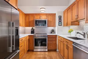 1731 Beacon St, Brookline, MA 02445 - Photo 6