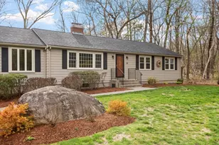 19 Hitchinpost Rd, Chelmsford, MA 01824 - Photo 2