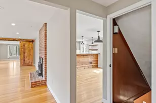19 Hitchinpost Rd, Chelmsford, MA 01824 - Photo 8