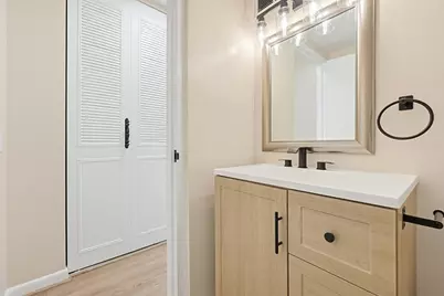 50 Longwood Ave #718, Brookline, MA 02446 - Photo 12