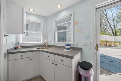 22 McRayne Hill Rd, Billerica, MA 01821 - Photo 18