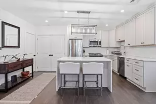 910 Saratoga St, Boston, MA 02128 - Photo 2