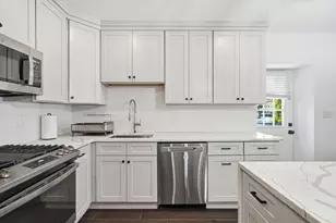 910 Saratoga St, Boston, MA 02128 - Photo 4