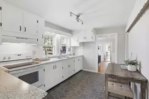 16 Pleasant St, Salem, MA 01970 - Photo 18