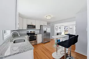 54 Shaw Park Ave, Chicopee, MA 01013 - Photo 12