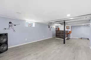 54 Shaw Park Ave, Chicopee, MA 01013 - Photo 30