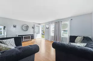 54 Shaw Park Ave, Chicopee, MA 01013 - Photo 8