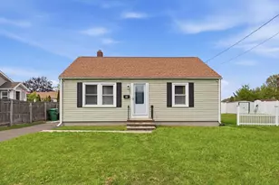 54 Shaw Park Ave, Chicopee, MA 01013 - Photo 2