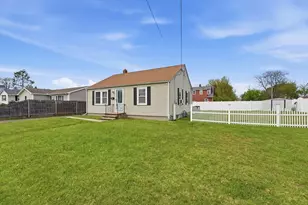 54 Shaw Park Ave, Chicopee, MA 01013 - Photo 6