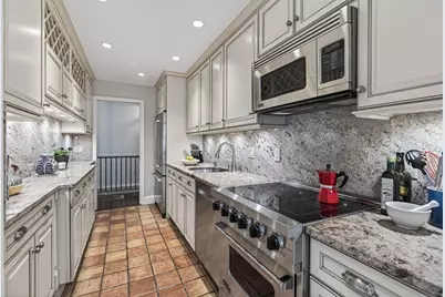 180 Marlborough St #2, Boston, MA 02116 - Photo 10
