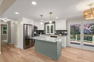 16 Picard Cir, Easthampton, MA 01027 - Photo 2
