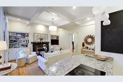 9 Temple St #1, Boston, MA 02114 - Photo 6