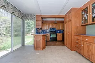 356 Bridge St, Fairhaven, MA 02719 - Photo 16