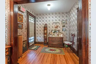 1066 Pleasant Street, Worcester, MA 01602 - Photo 20