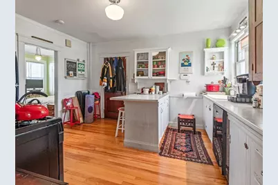 1066 Pleasant Street, Worcester, MA 01602 - Photo 8