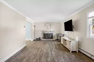106 Grove St, Reading, MA 01867 - Photo 2