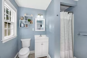 106 Grove St, Reading, MA 01867 - Photo 12