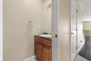18 Dale St, Andover, MA 01810 - Photo 12