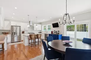 35 Woodland Rd, Wakefield, MA 01880 - Photo 4