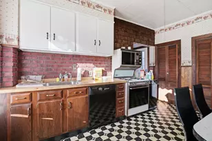 7 Sheldon St, Boston, MA 02131 - Photo 14