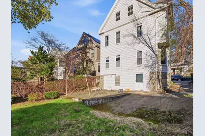 7 Sheldon St, Boston, MA 02131 - Photo 40
