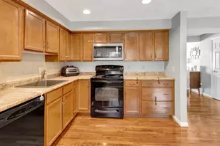 2102 Lewis O Gray Dr, Saugus, MA 01906 - Photo 14