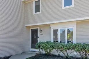 2102 Lewis O Gray Dr, Saugus, MA 01906 - Photo 2