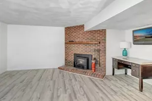 2102 Lewis O Gray Dr, Saugus, MA 01906 - Photo 16